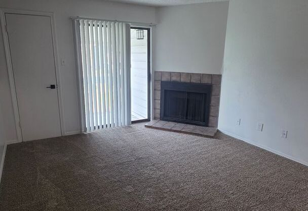 2 beds, 2 baths, 877 sqft, $1,299, Unit 0610