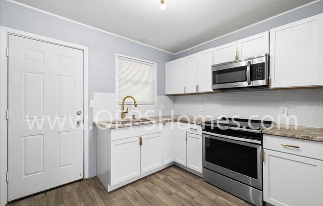 2 beds, 1 bath, 810 sqft, $1,150, Unit Walnut Ave 309