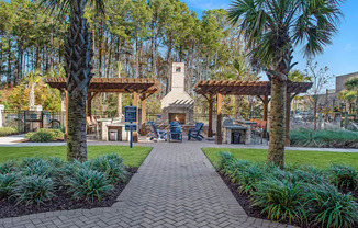 Central Island Square