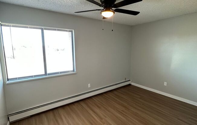 2 beds, 1 bath, $1,050, Unit 301