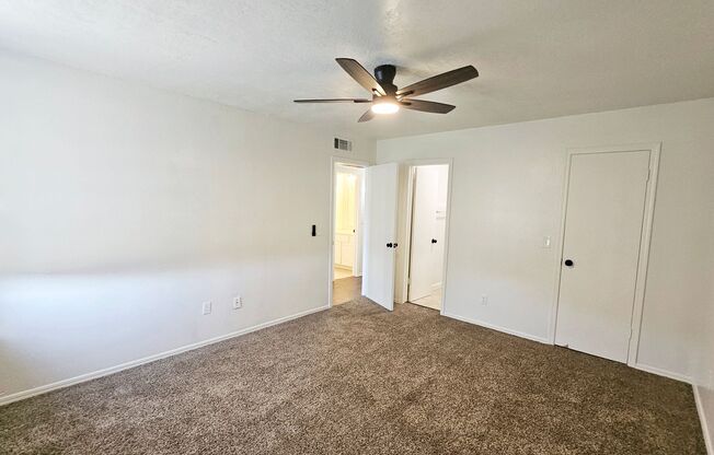 2 beds, 1.5 baths, $1,000, Unit #269