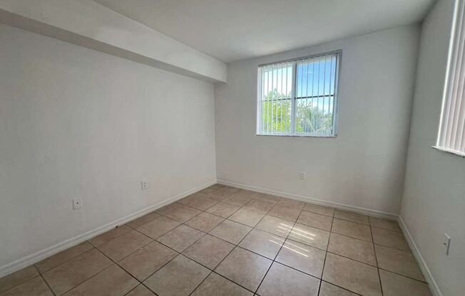 3 beds, 2 baths, 1,079 sqft, $3,200, Unit 13780-301