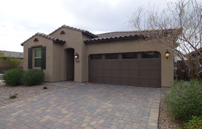 SOLAR home with tons of Vistancia Amenities!