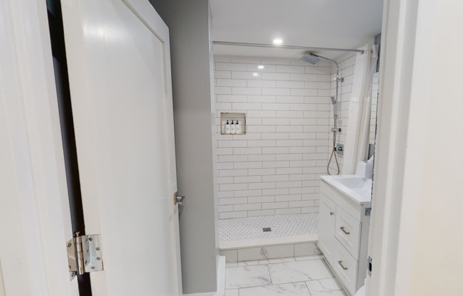 Studio, 1 bath, 450 sqft, $1,795, Unit 239