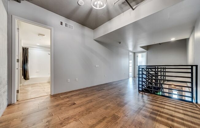 2 beds, 2.5 baths, $3,300, Unit UNIT 123