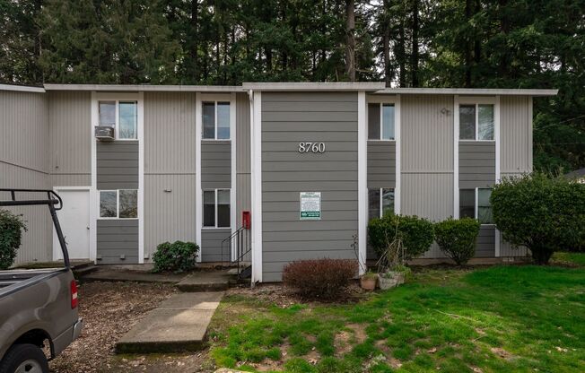 2 beds, 1 bath, 776 sqft, $1,450