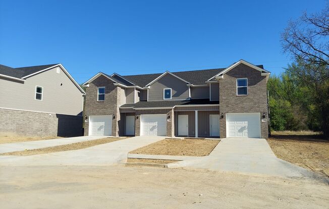 Beautiful New Townhomes in Alma! **MOVE IN SPECIAL**