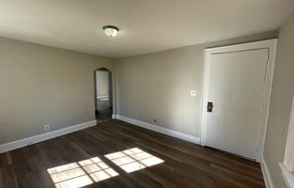 2 beds, 1 bath, $1,195