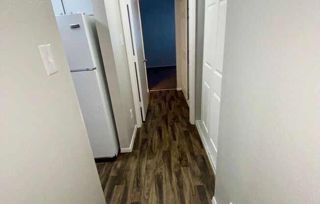 1 bed, 1 bath, 575 sqft, $944, Unit 197