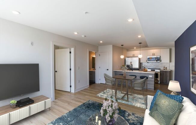 629 W Girard Ave