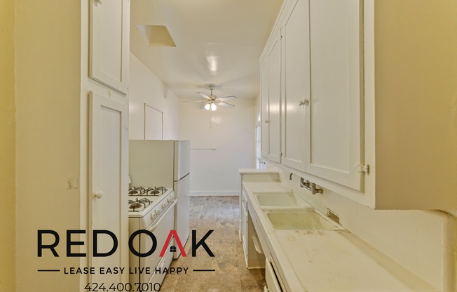 665 S COCHRAN AVE