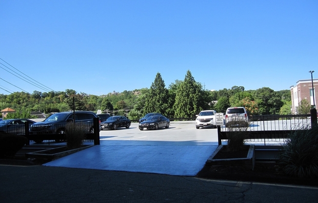 2 beds, 2 baths, 852 sqft, $2,380, Unit 502