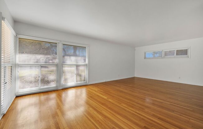 Oakhurst Duplex