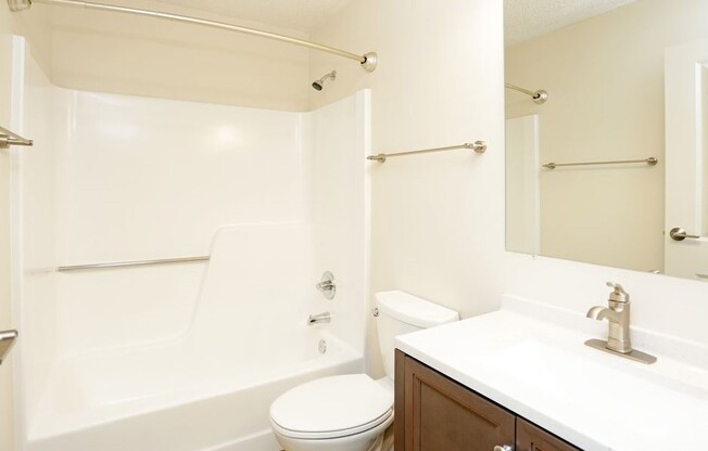 Studio, 1 bath, 424 sqft, $925, Unit 328