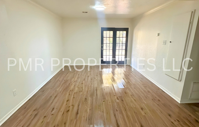 4 Bedrooms - 1.5 Bathroom House