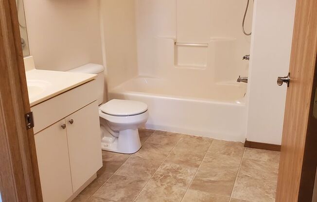 2 beds, 1 bath, 850 sqft, $1,269, Unit PL   7308