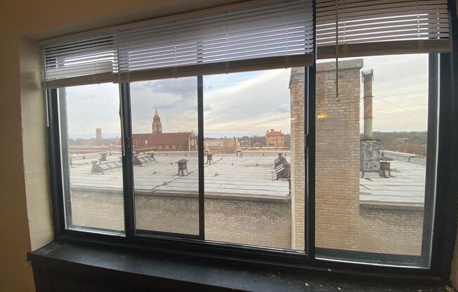 1 bed, 1 bath, $1,195, Unit 607