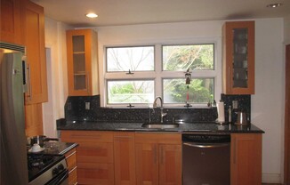 43 VAN NOSTRAND AVE