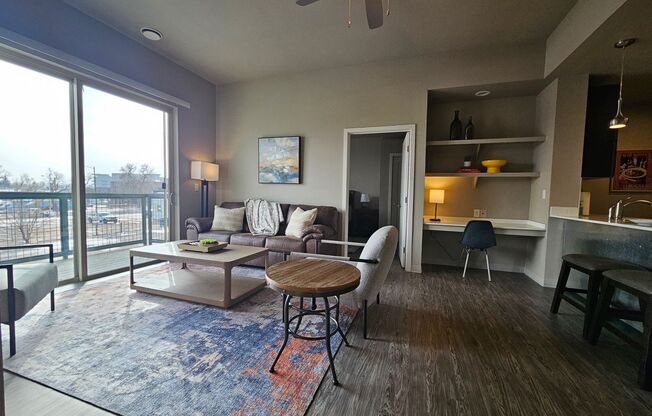 2 beds, 2 baths, 995 sqft, $2,700, Unit 305