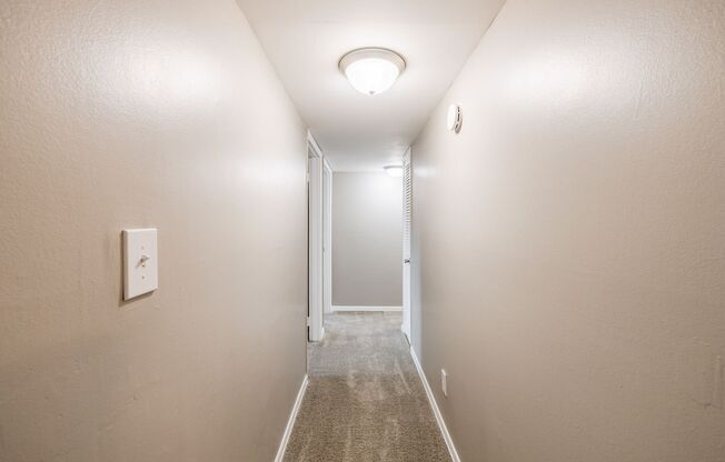 2 beds, 1 bath, 987 sqft, $1,399, Unit 2288-02