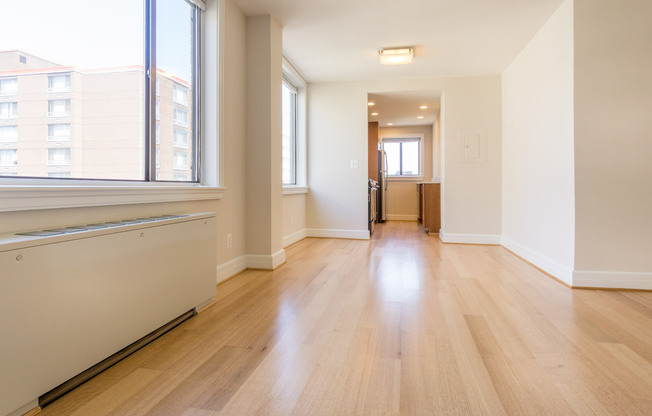 2 beds, 2 baths, 1,016 sqft, $3,795, Unit 0511