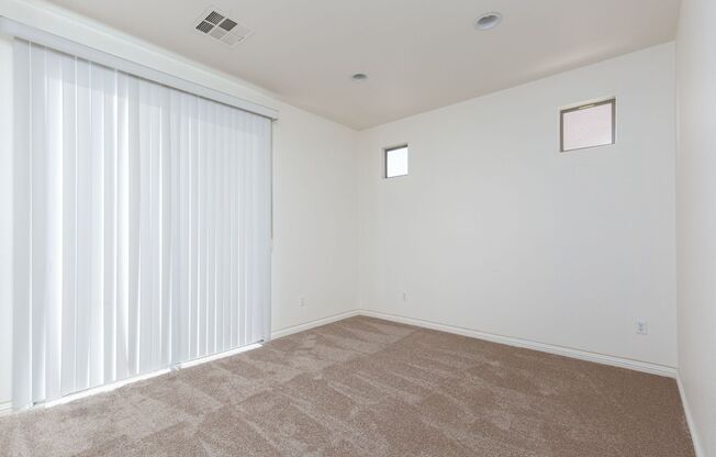3 bedroom single family home in the SW for only $1795