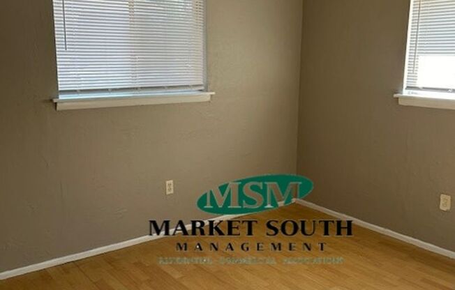 Single Family Home in East Savanah