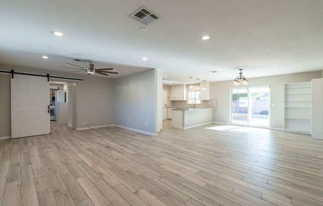BEAUTIFUL SOUTH SCOTTSDALE - CORNER LOT & POOL!