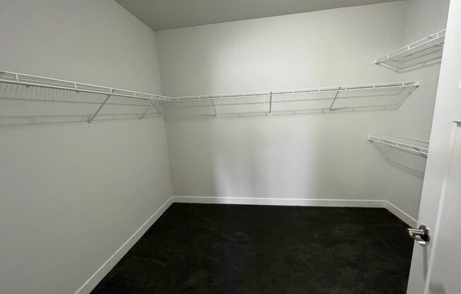2 beds, 2 baths, 1,176 sqft, $1,895, Unit Lime 125