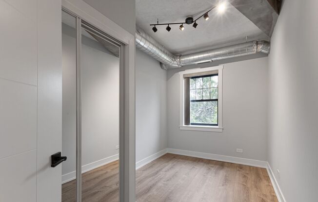 3 beds, 1 bath, 724 sqft, $2,600, Unit 314