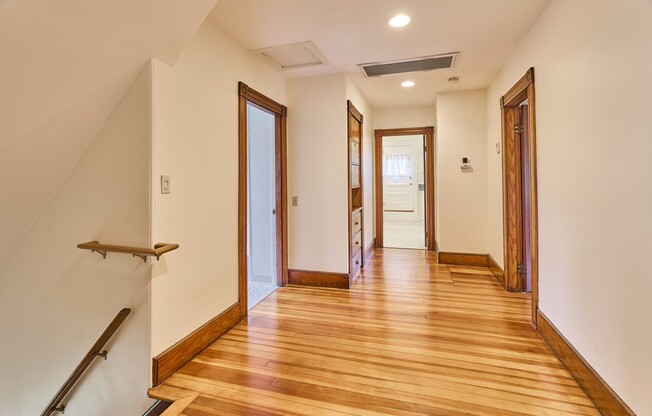 26 MORTON ST