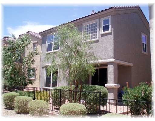 4 beds, 2.5 baths, $1,950