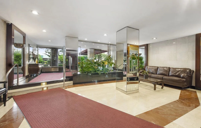 1 bed, 1 bath, 700 sqft, $4,300, Unit 6D