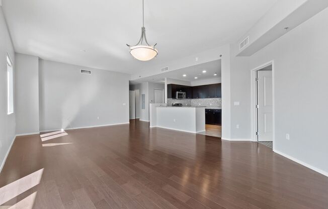 3 beds, 3.5 baths, $3,200, Unit UNIT 1819