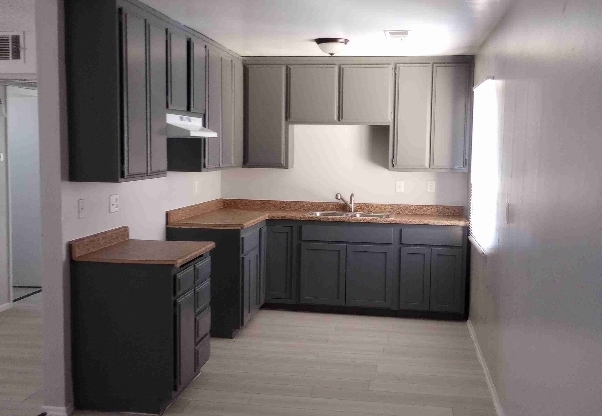 38290 5 ST E