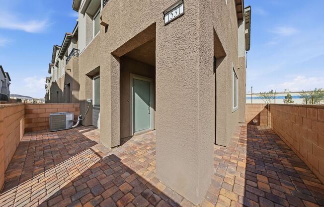 BRAND NEW, NEVER-LIVED-IN Lennar Corner Unit — 4 Bed / 3 Bath with Premium Upgrades!