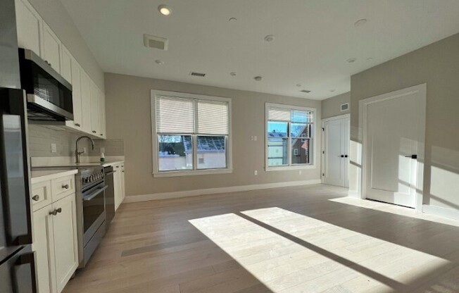 1 bed, 1 bath, 635 sqft, $3,250, Unit 202