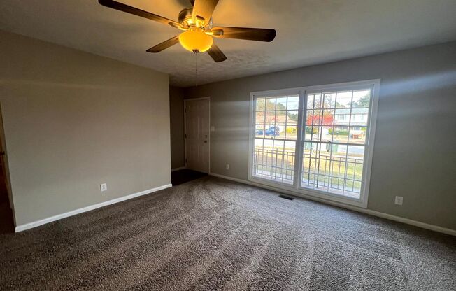 3 beds, 2 baths, $1,300