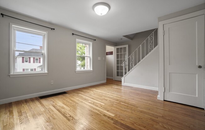 37 REGENT RD