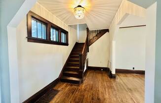 274 GEORGE ST W