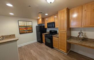 1 bed, 1 bath, 751 sqft, $2,100