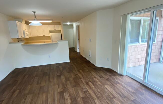 1 bed, 1 bath, 761 sqft, $1,695, Unit #411