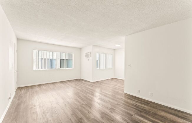 714 W. Knoll Dr.