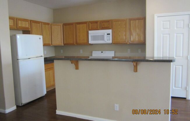 4 beds, 2.5 baths, $1,950