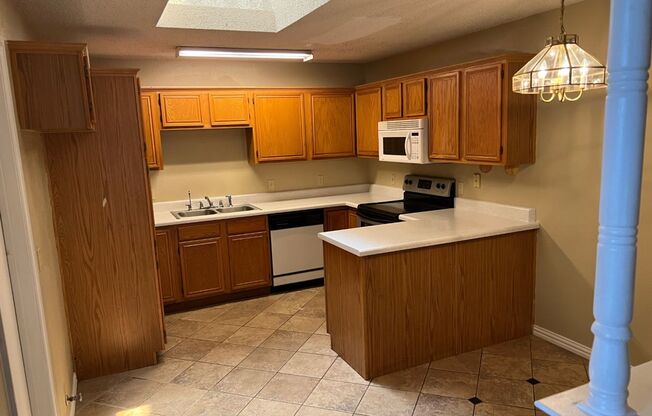 6412 Brookcrest Dr Arlington TX 76018