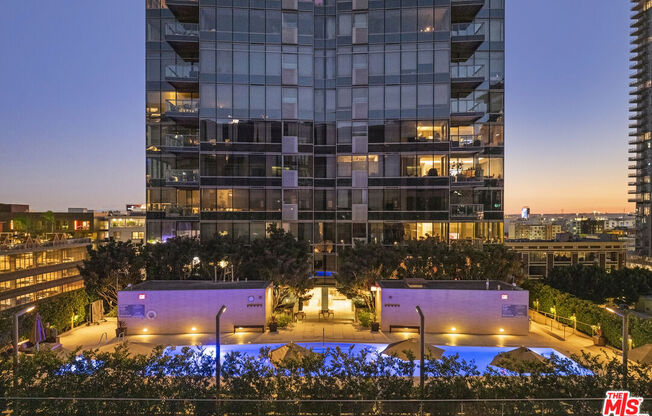 1 bed, 1.5 baths, 1,240 sqft, $3,500, Unit 404