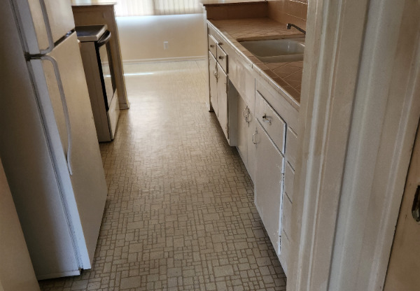 7150 W 85 ST