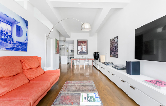 315 7 AVE