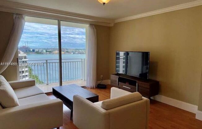 770 NE Claughton Island Dr # 1613 (A11974003)