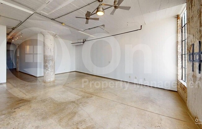 1 bed, 1 bath, 1,039 sqft, $1,649, Unit 911